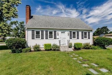 Timeless charm, abundant natural light, and an unbeatable - photo 1