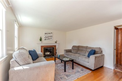 Timeless charm, abundant natural light, and an unbeatable - photo 7