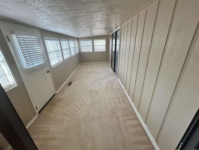 Great little 2 bedroom with over 1100 SF of space and a large - photo 23