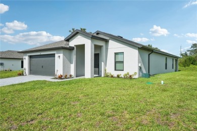 Caloosahatchee River Home For Sale in Labelle Florida