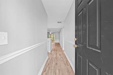 Welcome to this charming, updated 2-bedroom, 2-bathoom condo - photo 4