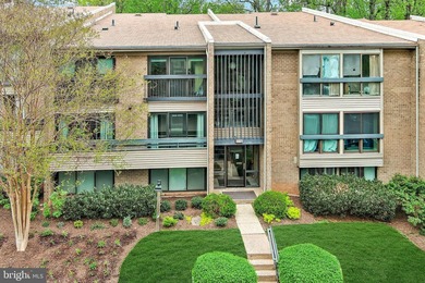 Welcome home to this immaculate, light-filled condo offering - photo 2