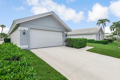 Enjoy sweeping views of Golf Course perfect for golf enthusiasts - photo 1