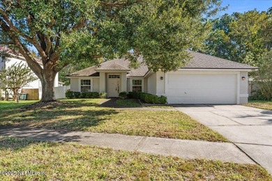 Sutton Lakes Home Active Under Contract in Jacksonville Florida