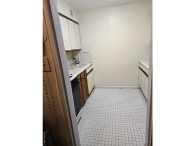 Large One Bedroom Apartment On The First Floor With A Nice Size - photo 7