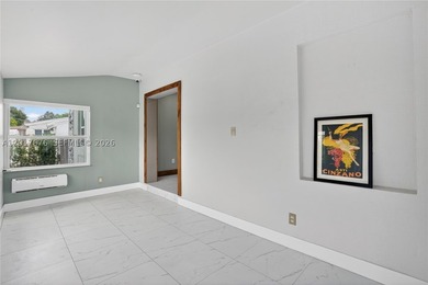 REDUCED !!! for quick sale !!!!! Welcome to a turnkey Miami gem - photo 8