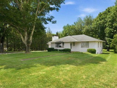 This one-owner home offers 2 bedrooms, 1 bathroom, and endless - photo 3