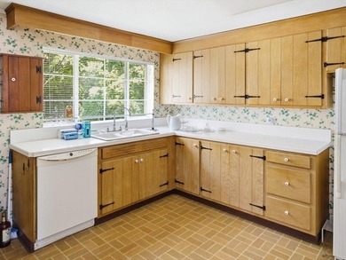 This one-owner home offers 2 bedrooms, 1 bathroom, and endless - photo 10