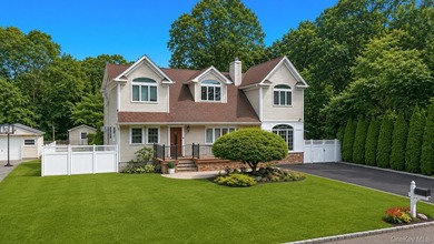 Custom-built and thoughtfully designed, this exceptional home - photo 1