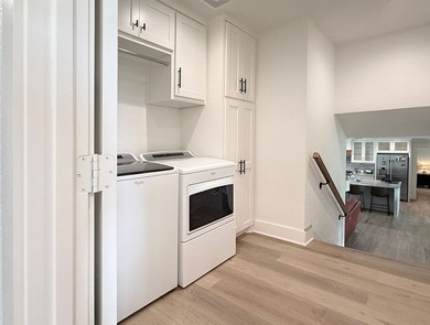 This home will take your breath away! From the high-end finishes - photo 21