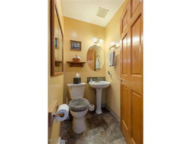 This house is all about the lake and maximizing the lake views - photo 22
