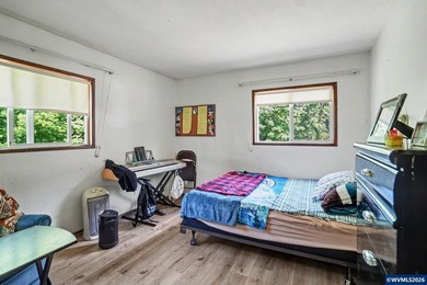 Perched above the Willamette River in Canby, this rare 7.46-acre - photo 24