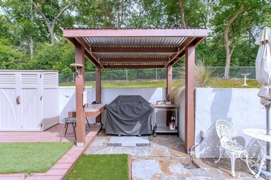 This home will take your breath away! From the high-end finishes - photo 37