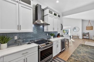 Welcome to your retreat in Monterey. Ideally situated on a quiet - photo 10