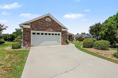 Welcome to this charming 3 bedroom, 2 bathroom ranch style home - photo 4