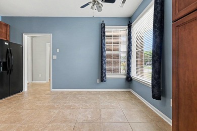 Welcome to this charming 3 bedroom, 2 bathroom ranch style home - photo 10