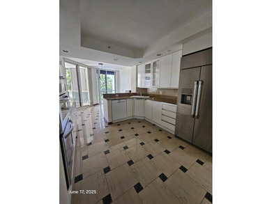 Immaculate apartment located in the best location of Aventura