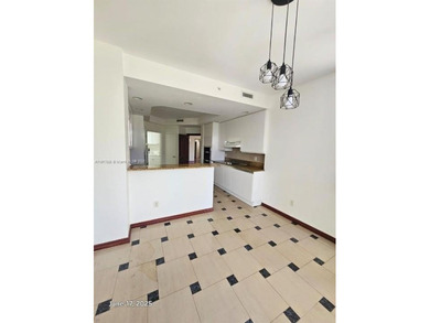 Immaculate apartment located in the best location of Aventura