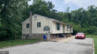 Price Reduction! Located on the lake. Here is your opportunity - photo 7