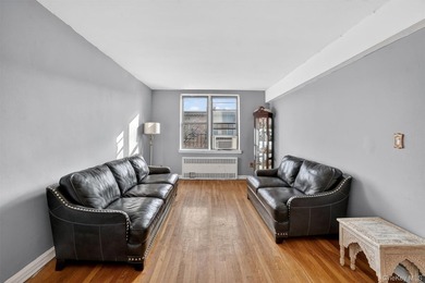 Bright and inviting 2-bedroom, 1-bathroom co-op apartment in the - photo 8