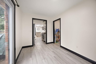 Welcome to this beautifully remodeled 4-bedroom, 1 full and 1 - photo 18