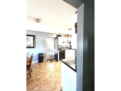 Enjoy lakefront living in Baymeadows with this 4-bedroom home - photo 9