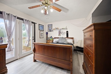 Welcome to this beautifully remodeled 4-bedroom, 1 full and 1 - photo 37