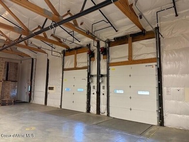 This 48,000 SqFt warehouse building is in excellent condition - photo 12