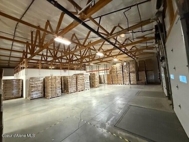 This 48,000 SqFt warehouse building is in excellent condition - photo 13