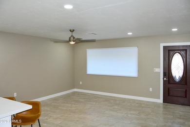 This fully remodeled Sun City Doll House is available for rent! - photo 14