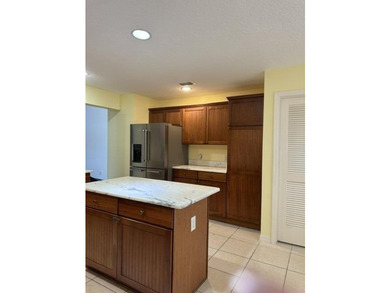 Beautiful corner lot! Lots of upgrades! Extra large screened - photo 14