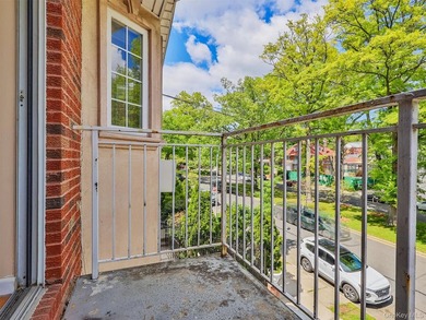 3 Family building for sale in prime Jamaica Estates with 2 - photo 15