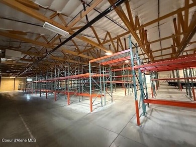 This 48,000 SqFt warehouse building is in excellent condition - photo 16