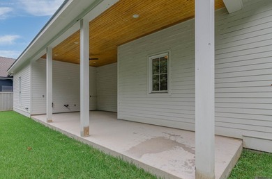 Picture brick sidewalks, front porch swings, and neighbors who - photo 30