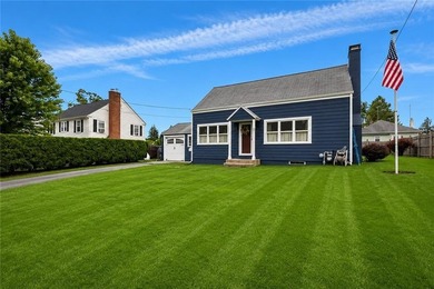 Welcome home to this beautifully maintained full-dormered Cape - photo 2