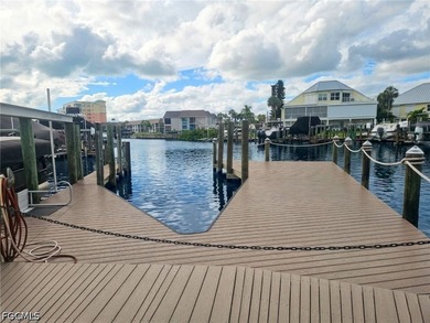 DEEP-WATER DOCK + HUGE DECK AREA #60 AT CASA MARINA - PRIME - photo 3