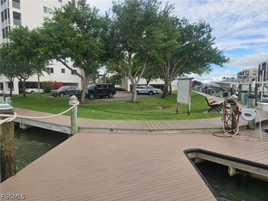 DEEP-WATER DOCK + HUGE DECK AREA #60 AT CASA MARINA - PRIME - photo 7