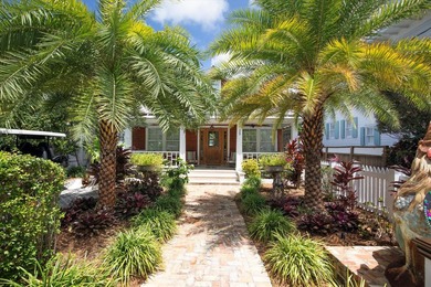 Private Old Town property with built-in income and exceptional - photo 1