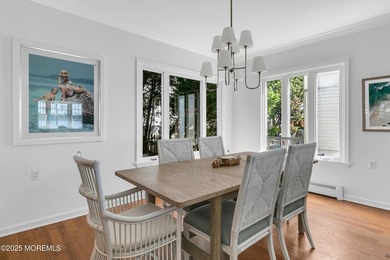 Premiere location - 3 blocks to the beach. Stunning 4 bedroom, 3 - photo 12