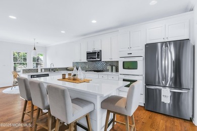 Premiere location - 3 blocks to the beach. Stunning 4 bedroom, 3 - photo 13