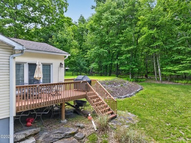 COUNTRY CHARM MEETS MODERN COMFORT IN THIS INVITING FARMHOUSE - photo 13