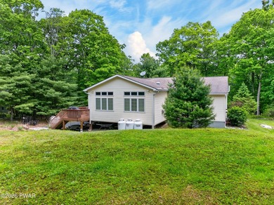 COUNTRY CHARM MEETS MODERN COMFORT IN THIS INVITING FARMHOUSE - photo 17