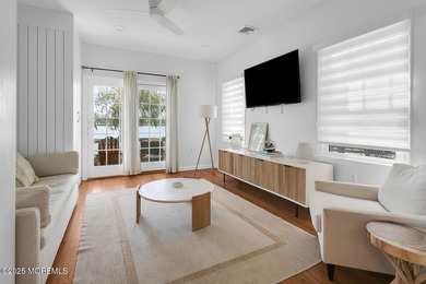 Premiere location - 3 blocks to the beach. Stunning 4 bedroom, 3 - photo 22