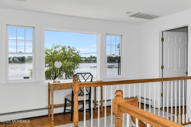 Premiere location - 3 blocks to the beach. Stunning 4 bedroom, 3 - photo 24