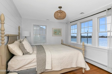 Premiere location - 3 blocks to the beach. Stunning 4 bedroom, 3 - photo 25