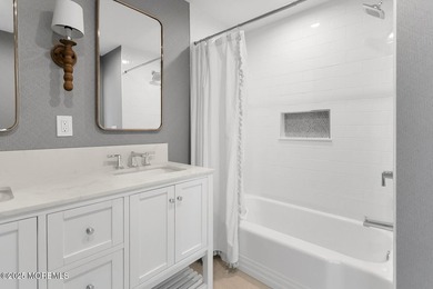 Premiere location - 3 blocks to the beach. Stunning 4 bedroom, 3 - photo 31