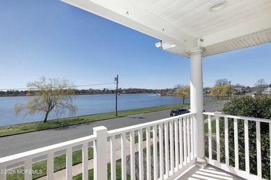 Premiere location - 3 blocks to the beach. Stunning 4 bedroom, 3 - photo 35
