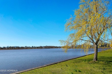 Premiere location - 3 blocks to the beach. Stunning 4 bedroom, 3 - photo 39