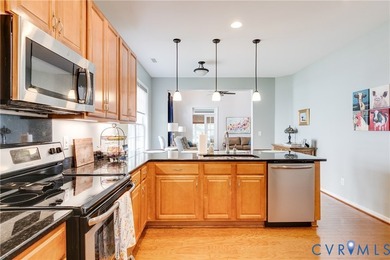 Absolutely stunning all-brick home in the sought-after Cottages - photo 8