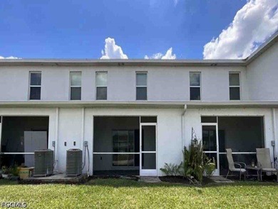 AUCTION. Affordable waterfront townhome offers 3 beds, 2.5 baths - photo 3